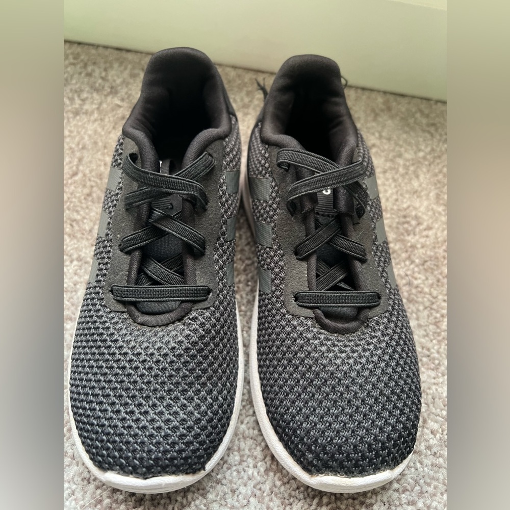 Adidas kids sneaker. Size 10K.